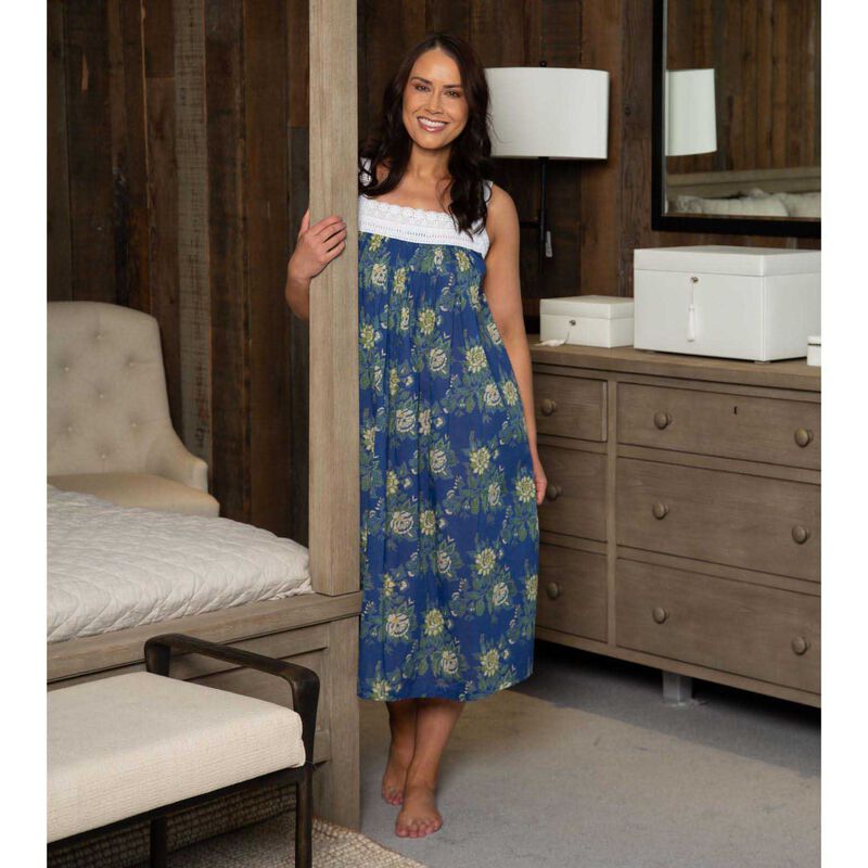 Arabella Square Neck Nightie image number 2